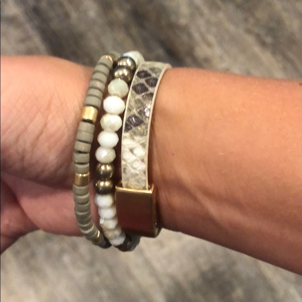Bracelets - Picture 2 of 3